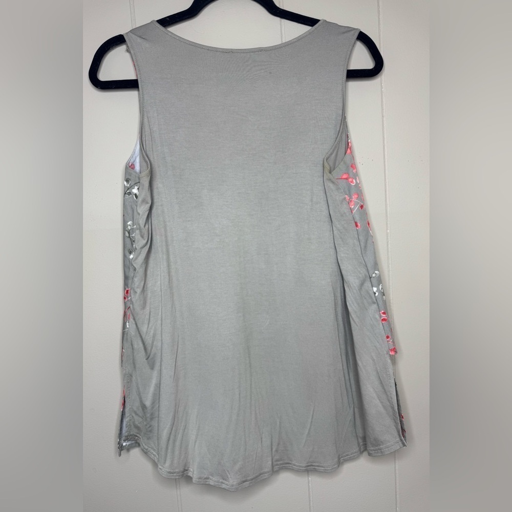 DG2 by Diane Gilman Floral Flutter Hem Tank Womens Size Small - Picture 2 of 7